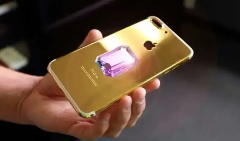 Here Is The Most Expensive Iphone In The World Made Of Gold, Adorned With A Pink Diamond