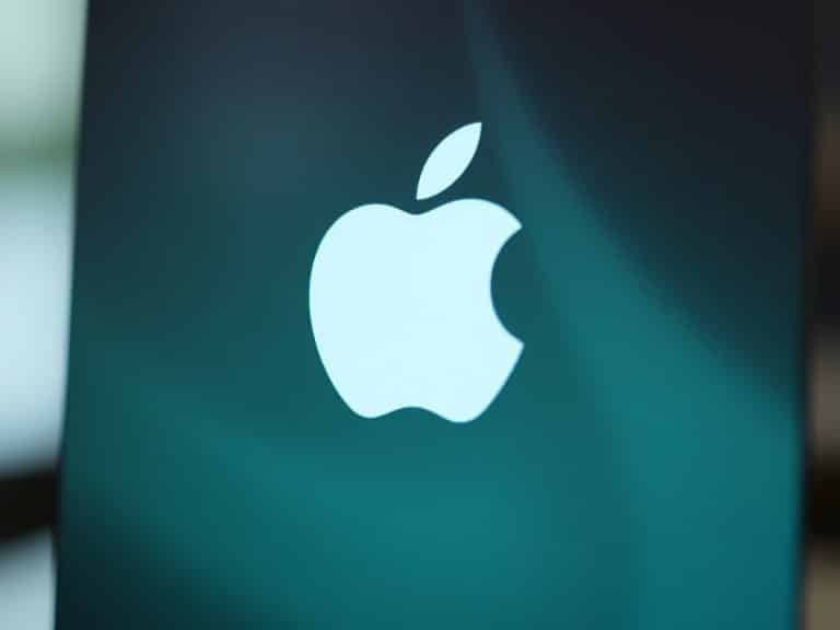 Apple recrute chez Google sa responsable marketing de l'IA