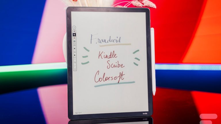 Test Kindle Scribe Colorsoft : la grande liseuse couleur d’Amazon vaut-elle son prix record ?
