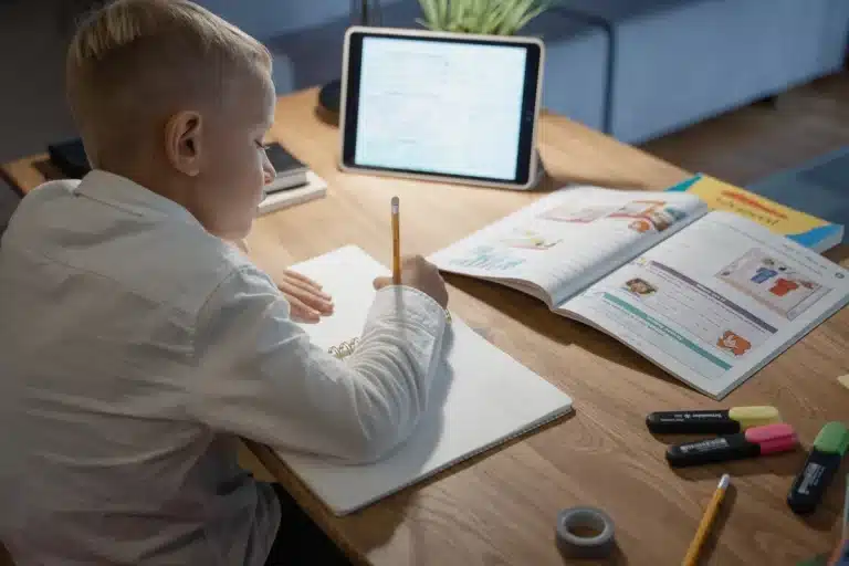 Expert Reveals: The Advantages and Drawbacks of Tablets in Education