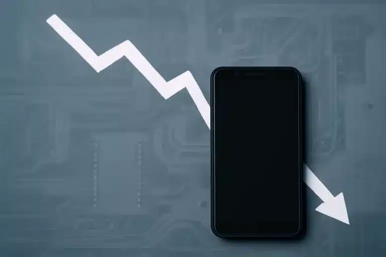 Qualcomm Shocker: Apple's Revenue Plummets Faster Than Expected!