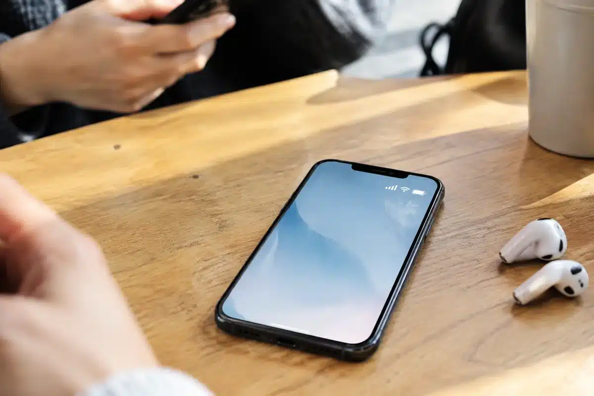 iPhone 18 Pro Dynamic Island: Third Live Activity Hits Limit
